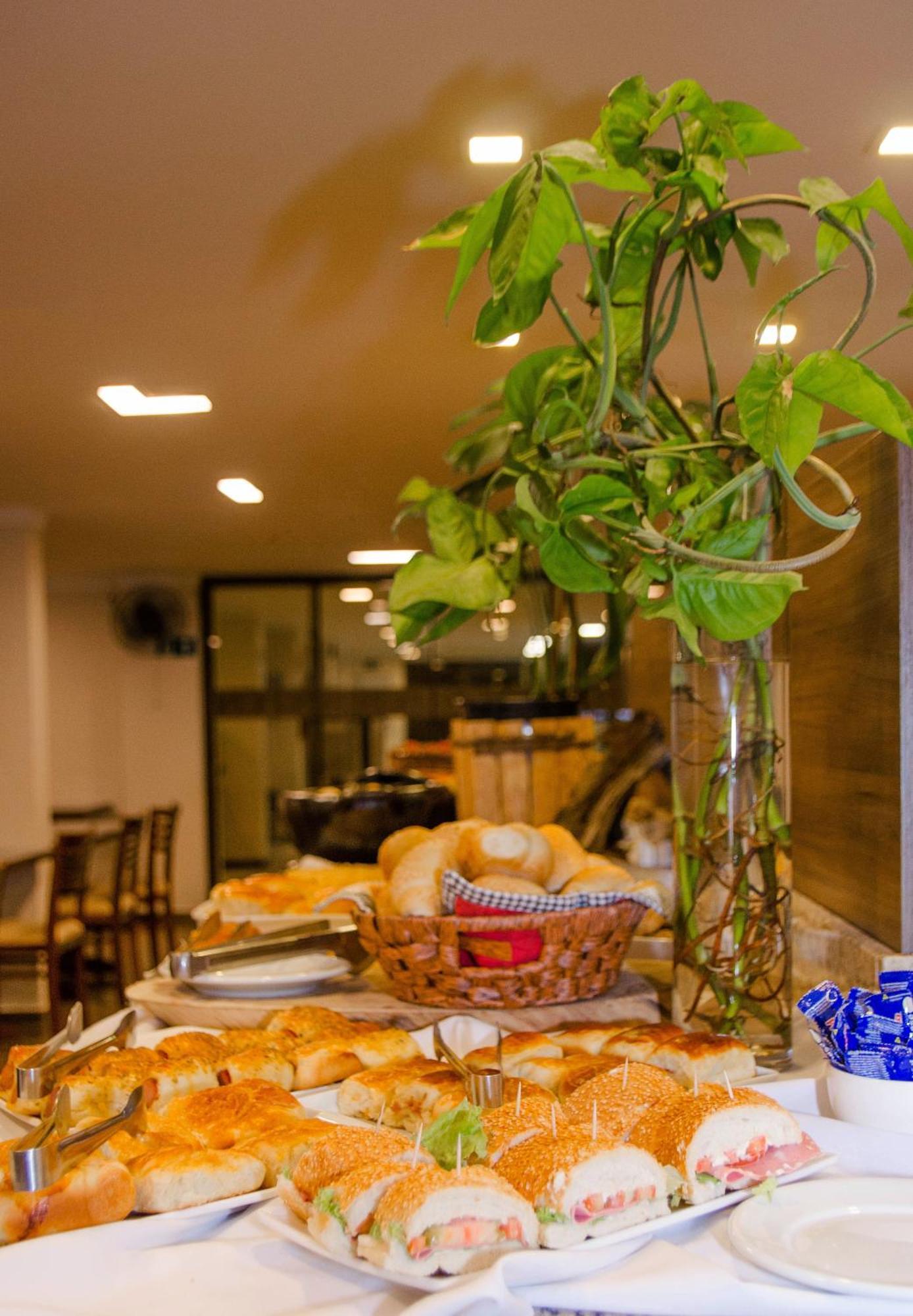 Hotel Ze Maria Pouso Alegre Bagian luar foto