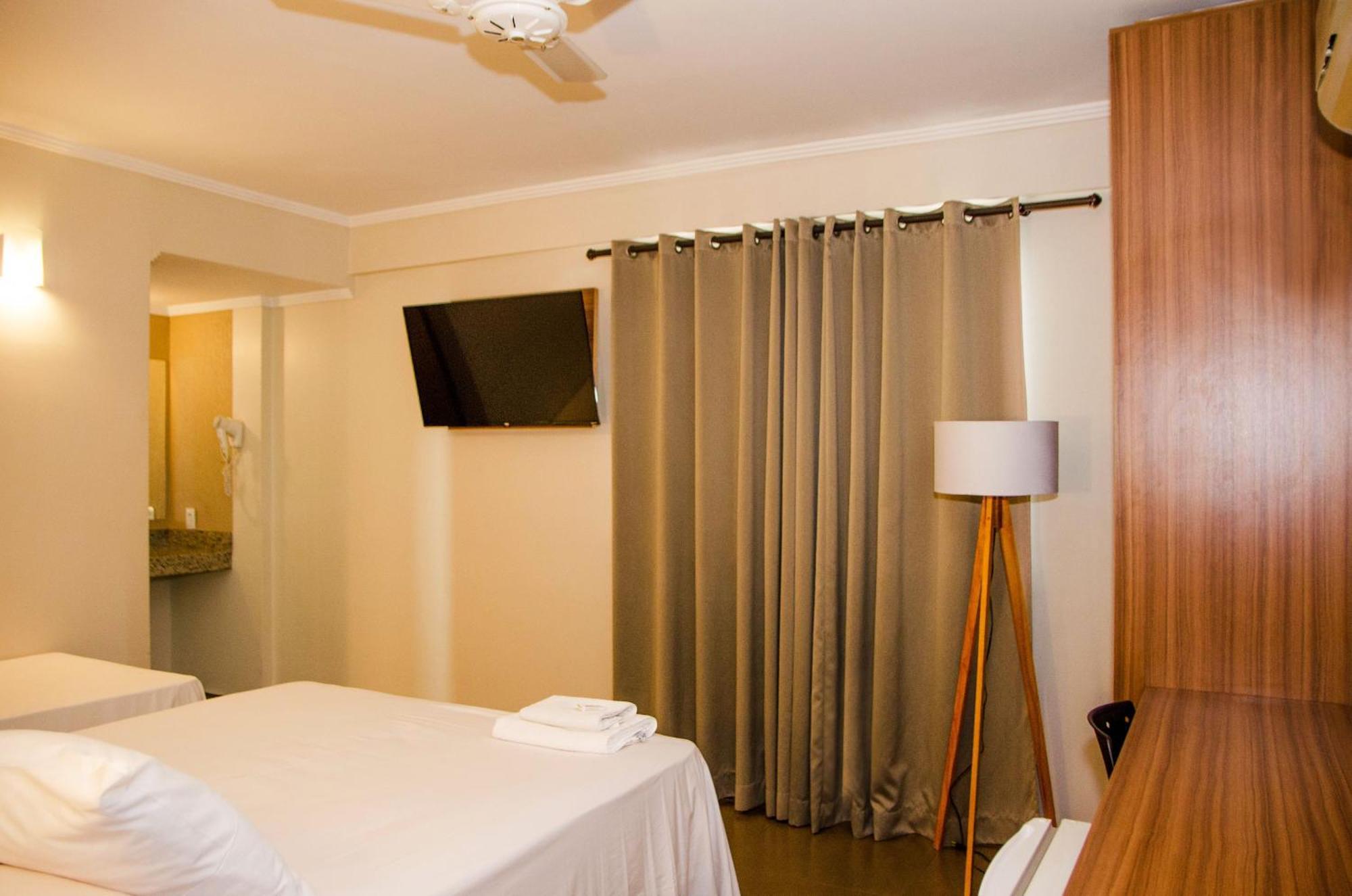 Hotel Ze Maria Pouso Alegre Bagian luar foto